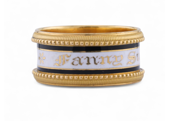 Georgian yellow gold white enamel memorial band with “In Memory Of” inscription – Courtville Antiques