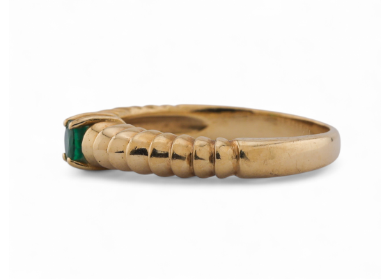 intage emerald ring with round cut emerald on reeded 18kt yellow gold band